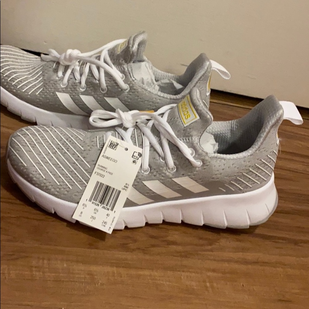 Brand New Adidas Asweego Gray sneakers!